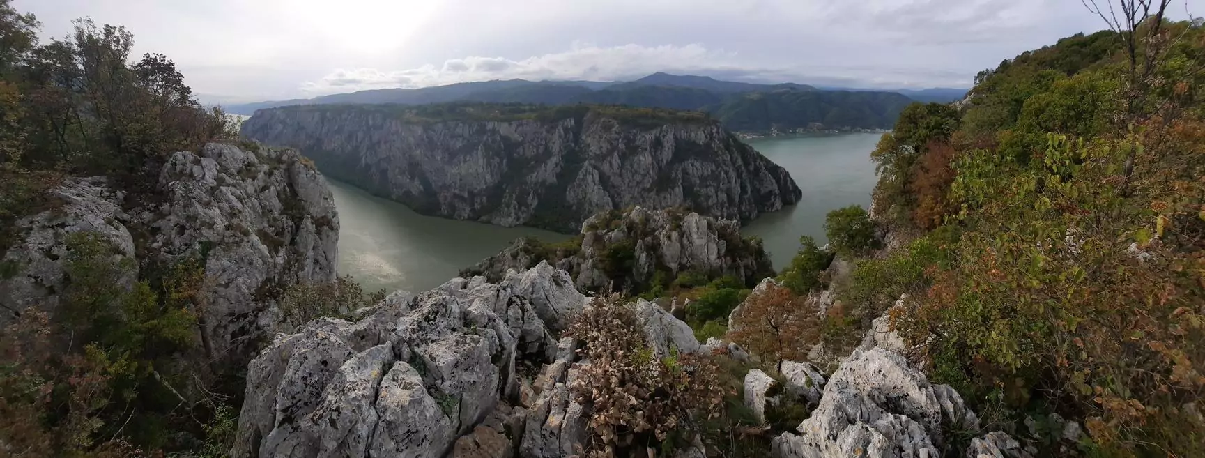 djerdap serbia ploce panoramic rocks