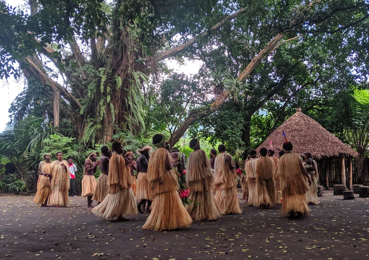 vanuatu tanna mt yasur dance