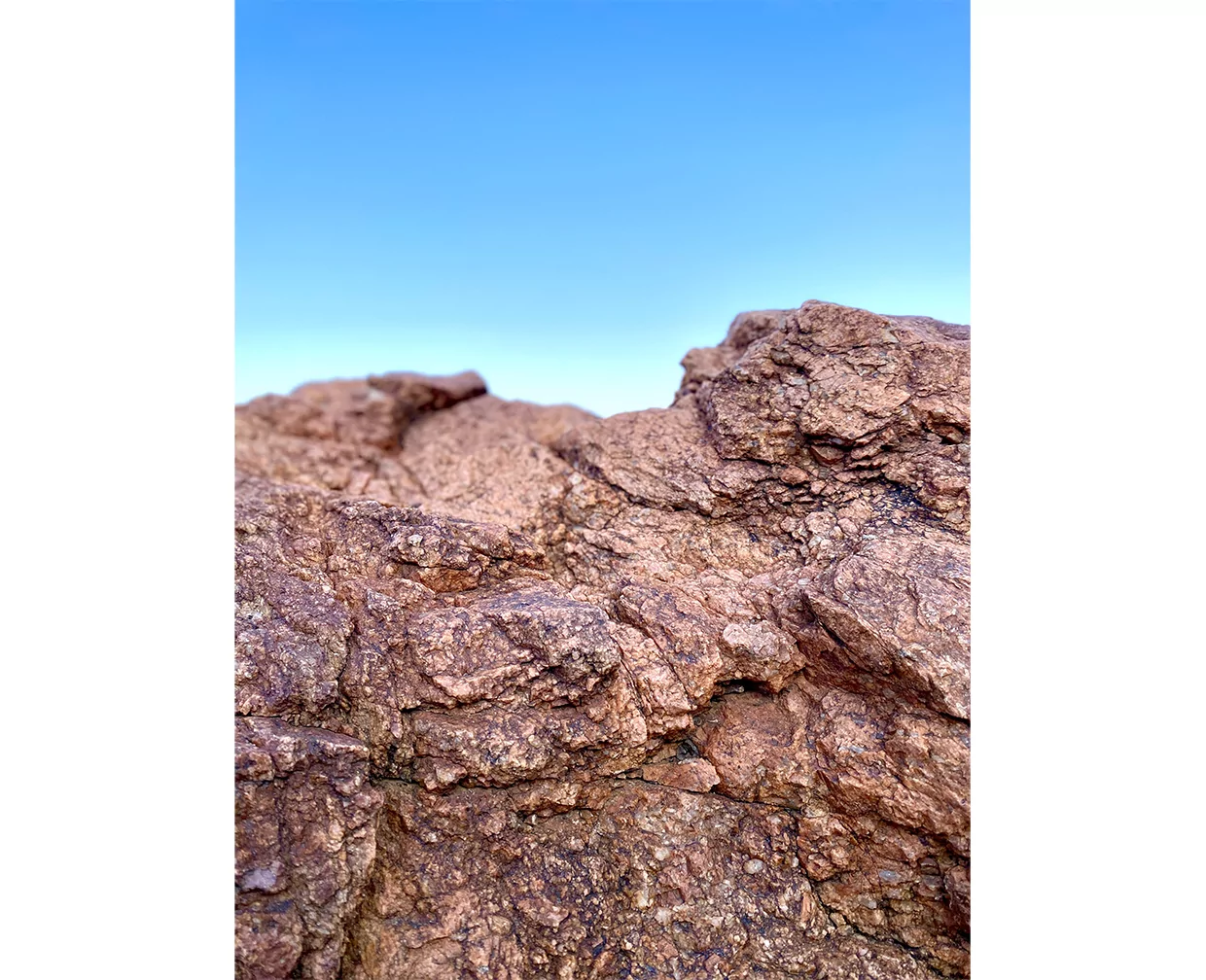 laas geel somaliland reddish rock