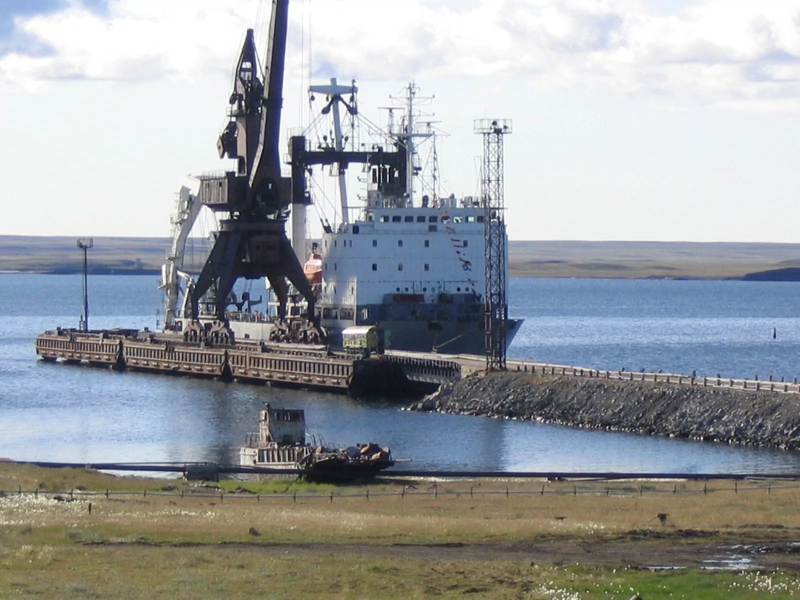 belushya guba russia town pier