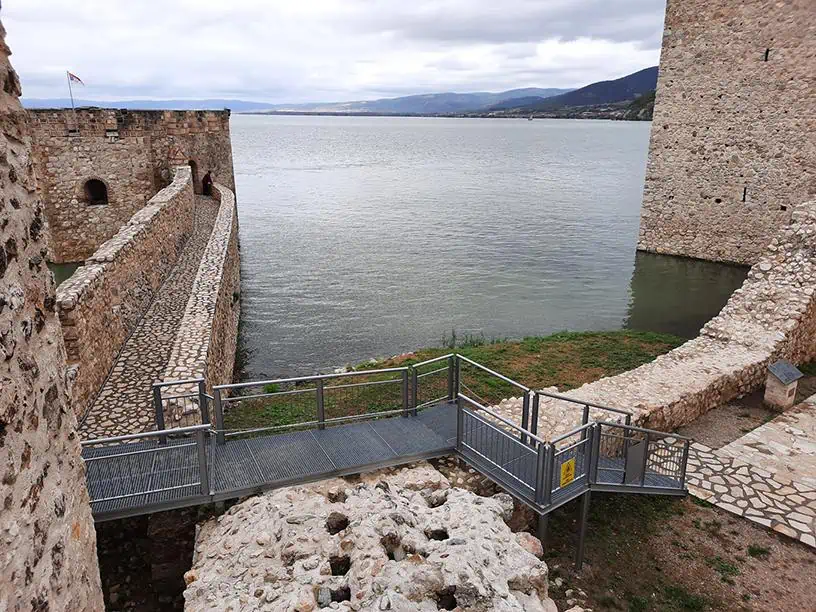 golubac fortress serbia passage