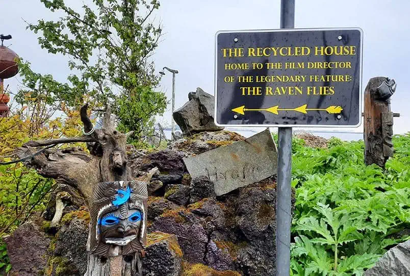 recycled house reykjavik iceland sign