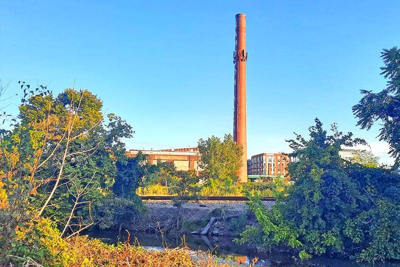 manchester floodwall walk richmond virgina us chimney factory