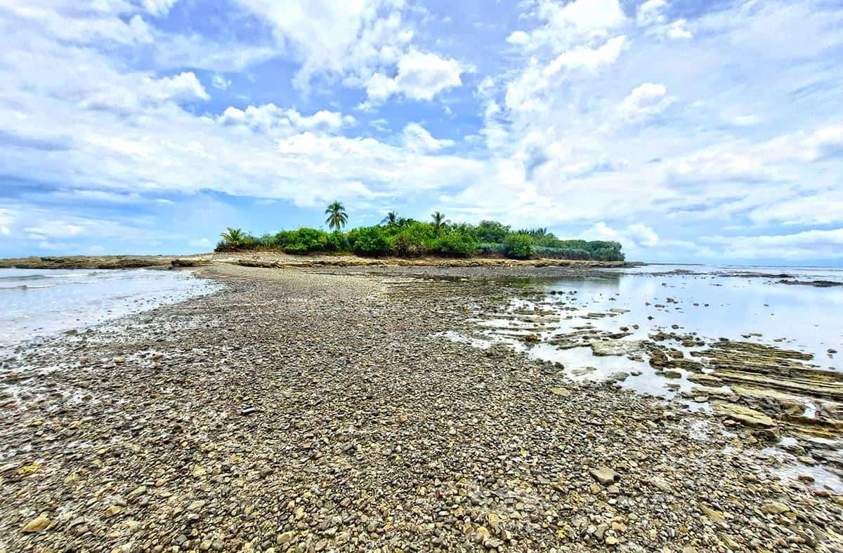 cabuya island cemetery costa rica low tide land bridge