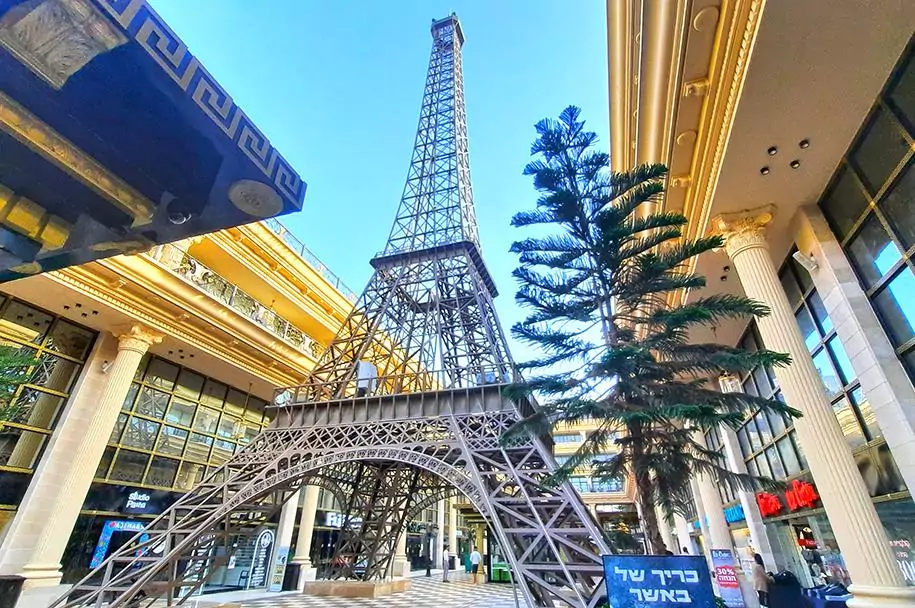 eiffel tower replica netivot israel architecture