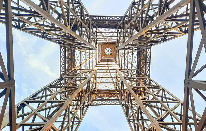eiffel tower replica netivot israel structure