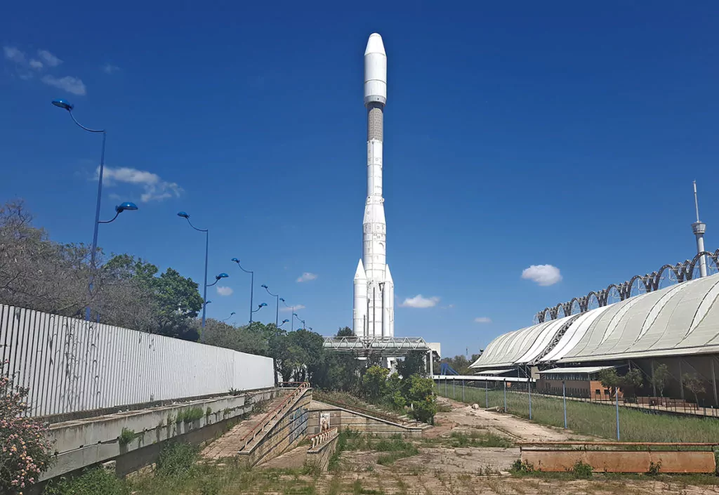 Cohete Ariane 4 Space Rocket Seville Sevilla Spain Expo