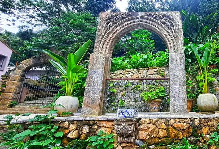 Largo do Boticario Rio de Janeiro Brazil 4
