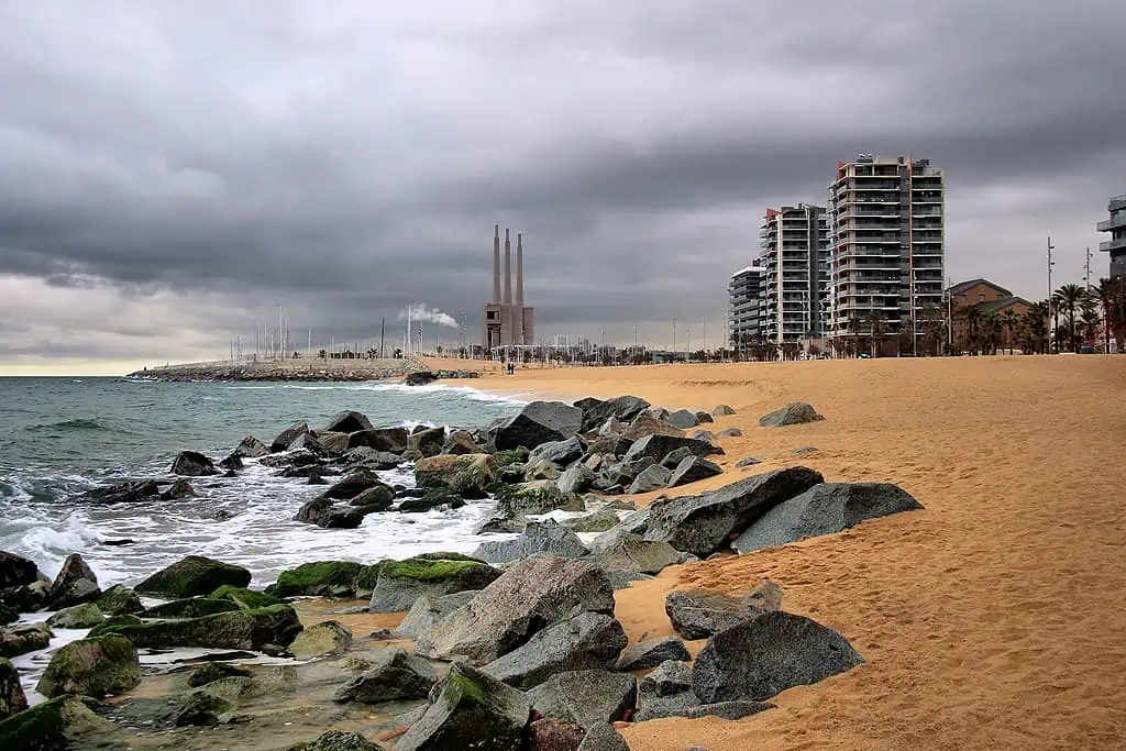 Les Tres Xemeneies Barcelona Spain 4
