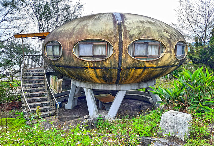 Wanli UFO village Futuro Houses Taiwan Taipei 18
