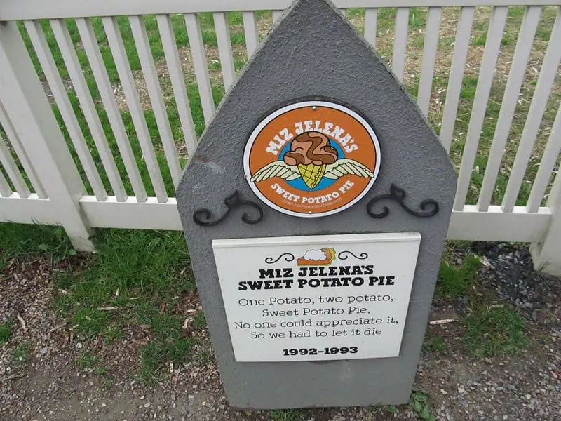 Ben and Jerrys Flavor Graveyard Waterbury Vermont US 6