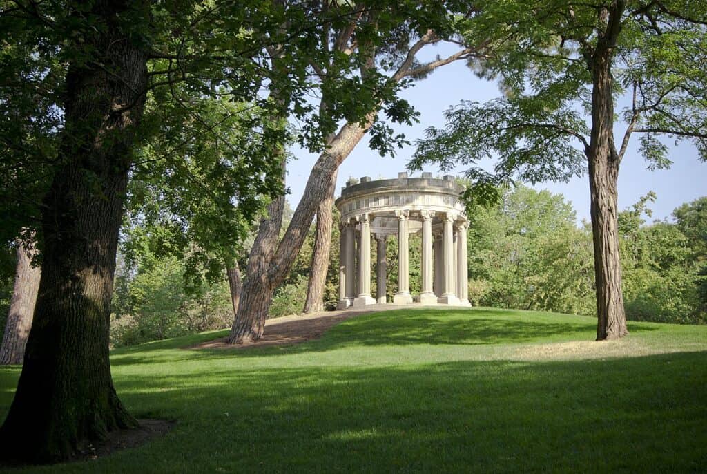 Jardin Parque El Capricho Madrid Spain 15