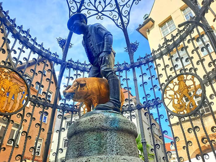 Hans im Gluck Brunnen Stuttgart Germany 3