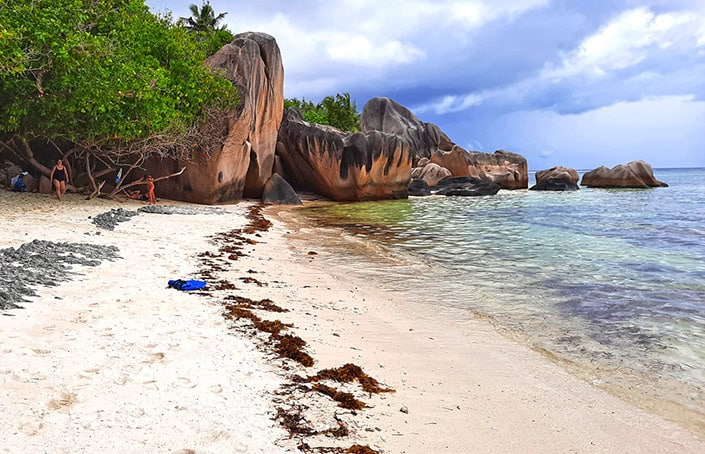la digue seychelles anse source d argent beach rock