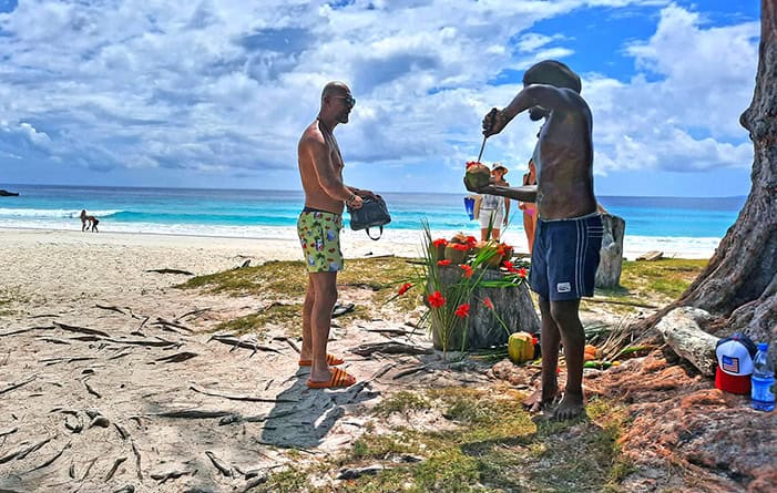 la digue seychelles grand anse coconut