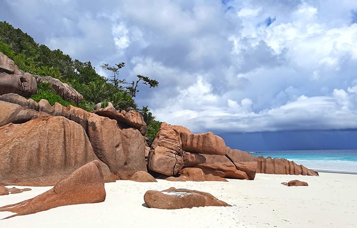 la digue seychelles petite anse rocks sand